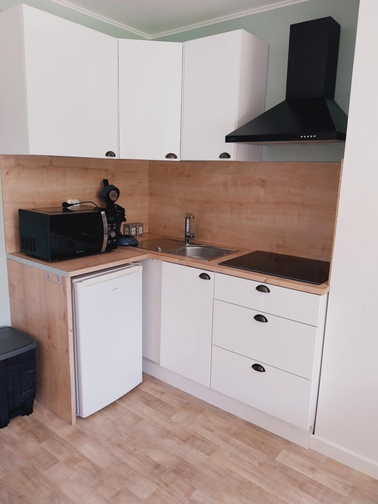 Superbe Grand Studio Tout Confort Avec Exterieur Poussan Kültér fotó